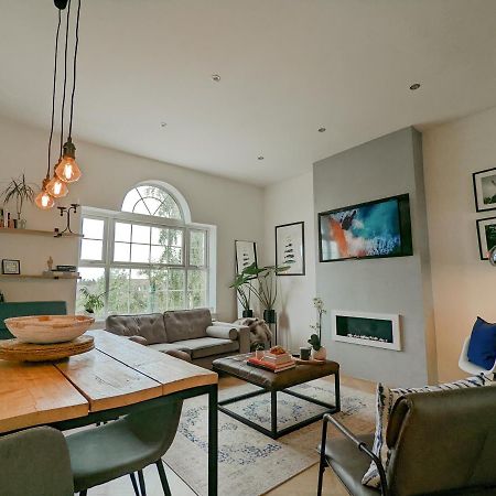 Spacious, Mid-Century 1 Bedroom Apartment Quedgeley Kültér fotó