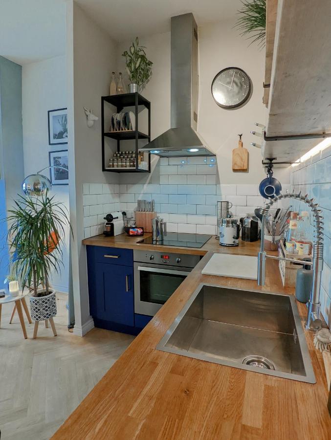 Spacious, Mid-Century 1 Bedroom Apartment Quedgeley Kültér fotó